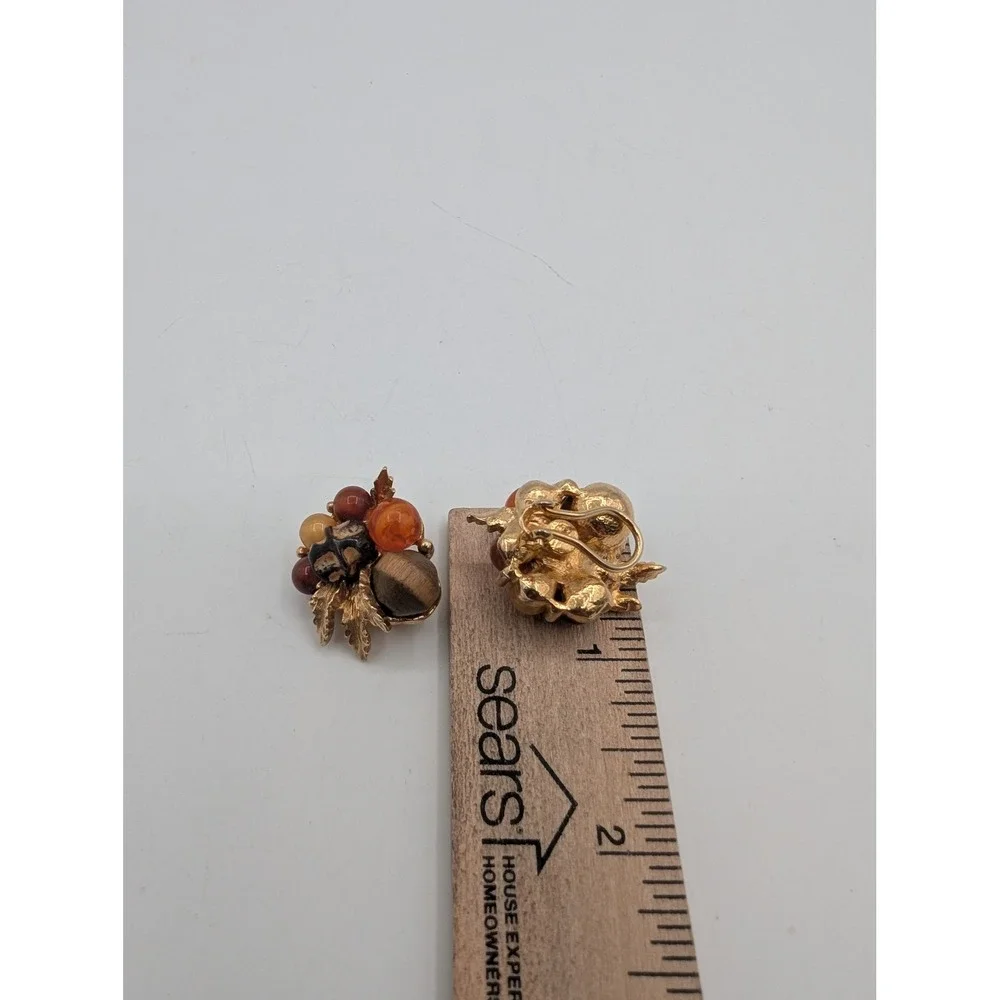 Trifari vintage clip